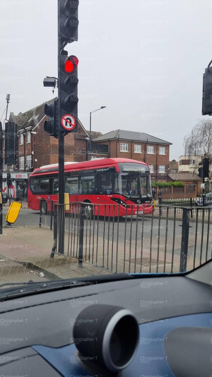 Image of London Sovereign vehicle BME27017. Taken by Christopher T at 10.54.24 on 2022.03.27